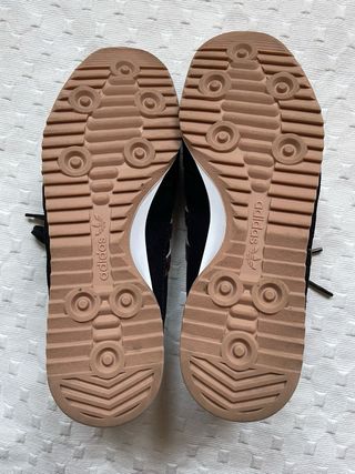 Zapatillas Adidas Negras Animal Print. Nuevas.