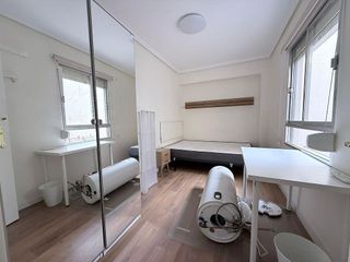 Piso en venta en La Malva-rosa en Valencia