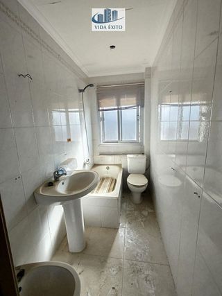 Piso en venta en Linares