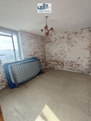 Piso en venta en Linares