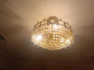 Lámpara dorada lágrimas cristal 3 bombillas