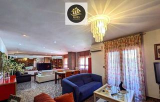 Piso en venta en Linares