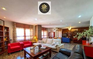 Piso en venta en Linares