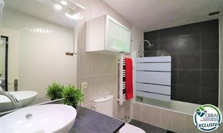 Piso en venta en Port Esportiu - Puig Rom - Canyelles en Roses