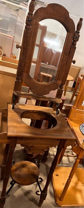 Palanganero de madera de roble