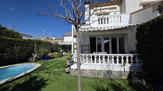 Casa adosada en venta en Fenals en Castell-Platja d´Aro
