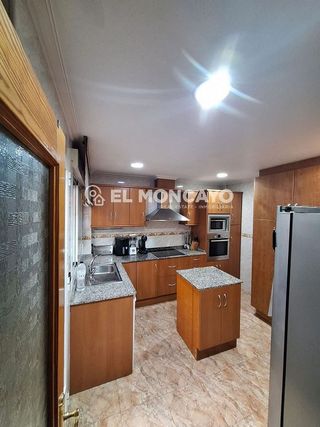 Casa adosada en venta en Catral