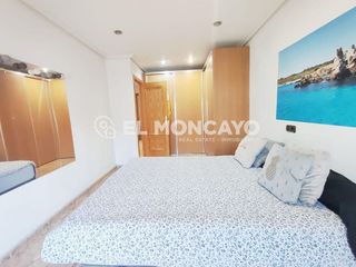 Casa adosada en venta en Catral