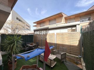 Casa adosada en venta en Hermanos Falcó - Sepulcro Bolera en Albacete