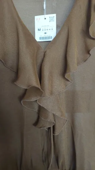 Blusa Zara volantes marrón talla M