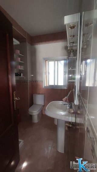 Casa adosada en venta en Linares