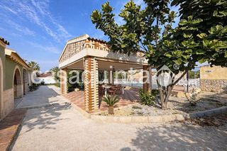 Chalet en venta en Dolores