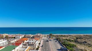 Casa adosada en venta en Torrelamata - La Mata en Torrevieja