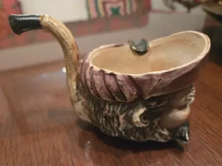 Cenicero Porcelana Inglesa Figura Hombre