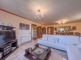 Chalet en venta en Vallirana