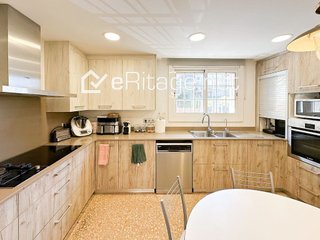 Casa adosada en venta en Canet de Mar