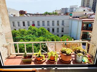 Ático en venta en Porta en Barcelona