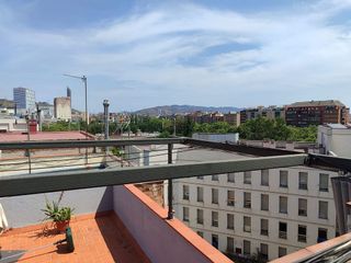 Ático en venta en Porta en Barcelona