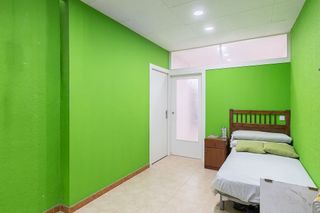 Estudio en venta en Fondo en Santa Coloma de Gramanet