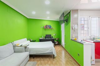 Estudio en venta en Fondo en Santa Coloma de Gramanet