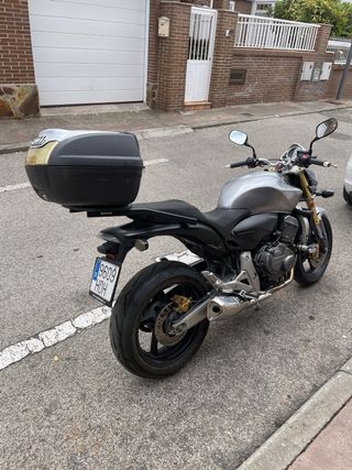 Honda CB600F Hornet Plata