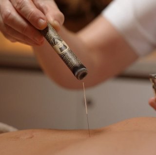 Masaje Thai.osteopatia, acupuntura