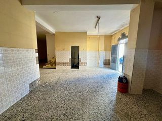 Local comercial en venta en Marchena