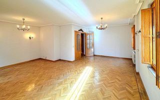 Piso en venta en Murallas en Ávila