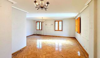 Piso en venta en Murallas en Ávila