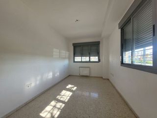Piso en venta en Ctra de Sevilla - Ronda sur en Badajoz