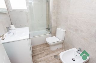 Piso en venta en La Granja-La Colina-Los Pastores en Algeciras