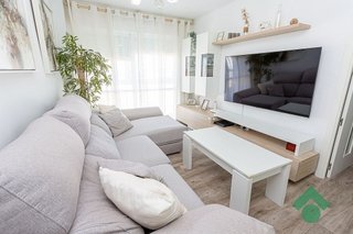 Piso en venta en La Granja-La Colina-Los Pastores en Algeciras