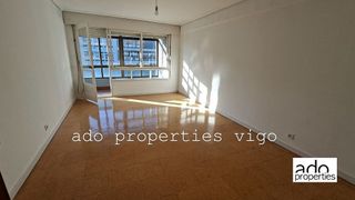 Piso en venta en Travesía de Vigo - San Xoán en Vigo