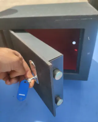 Caja fuerte de alta seguridad empotrable