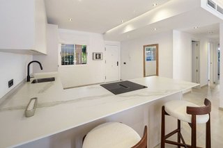 Piso en venta en Los Naranjos - Las Brisas en Marbella