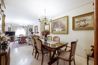 Piso en venta en La Buhaira en Sevilla