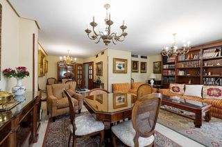 Piso en venta en La Buhaira en Sevilla