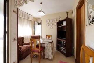 Piso en venta en La Buhaira en Sevilla