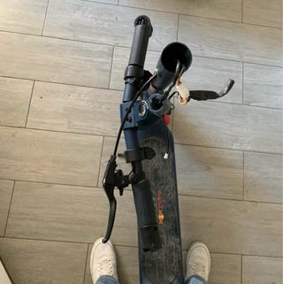 Patinete eléctrico Red Bull