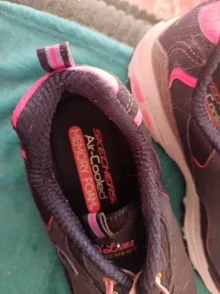 Deportivas Skechers Mujer Negro y Rosa