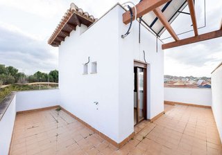 Casa adosada en venta en Guadix