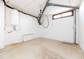 Casa adosada en venta en Guadix