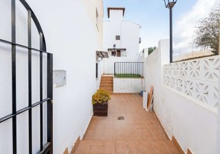 Casa adosada en venta en Guadix