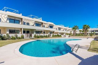 Casa adosada en venta en  El Acequión - Los Naúfragos en Torrevieja