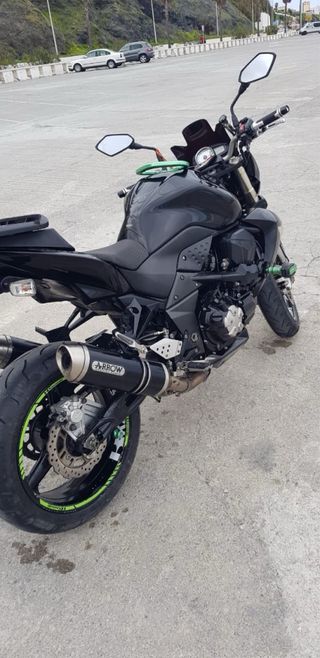 Kawasaki Z1000 Negra