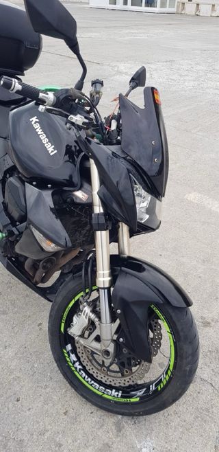 Kawasaki Z1000 Negra