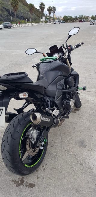 Kawasaki Z1000 Negra