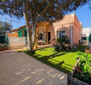 Casa adosada en venta en Nueva Torrevieja - Aguas Nuevas en Torrevieja
