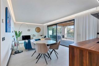 Piso en venta en Los Naranjos - Las Brisas en Marbella