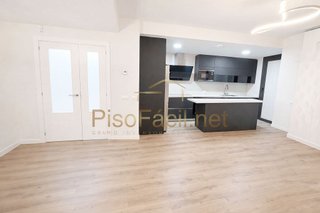 Piso en venta en Parla Este en Parla